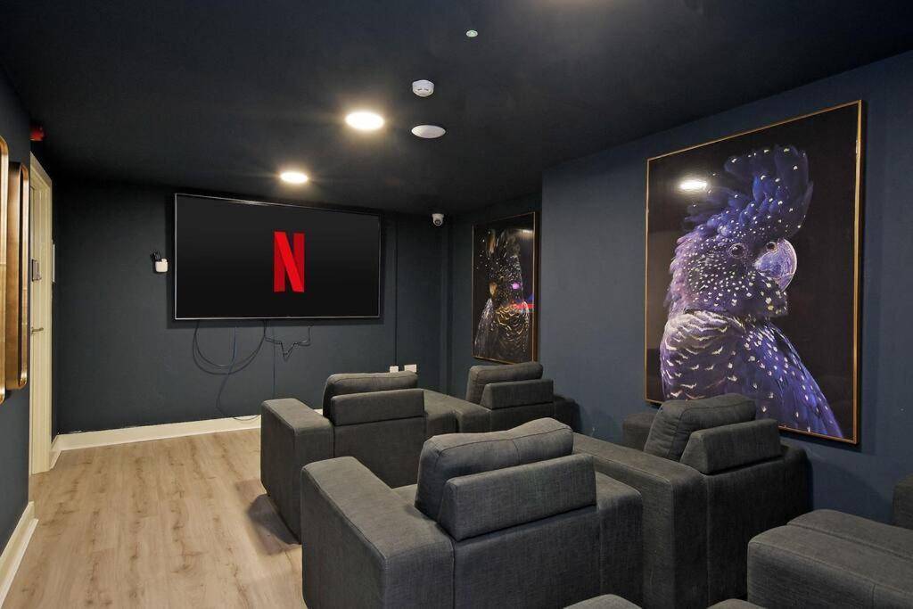 Perfectly Located City Centre Studio Apartment - West One With Free Wifi, Gym Access, Netflix Sheffield Exterior photo