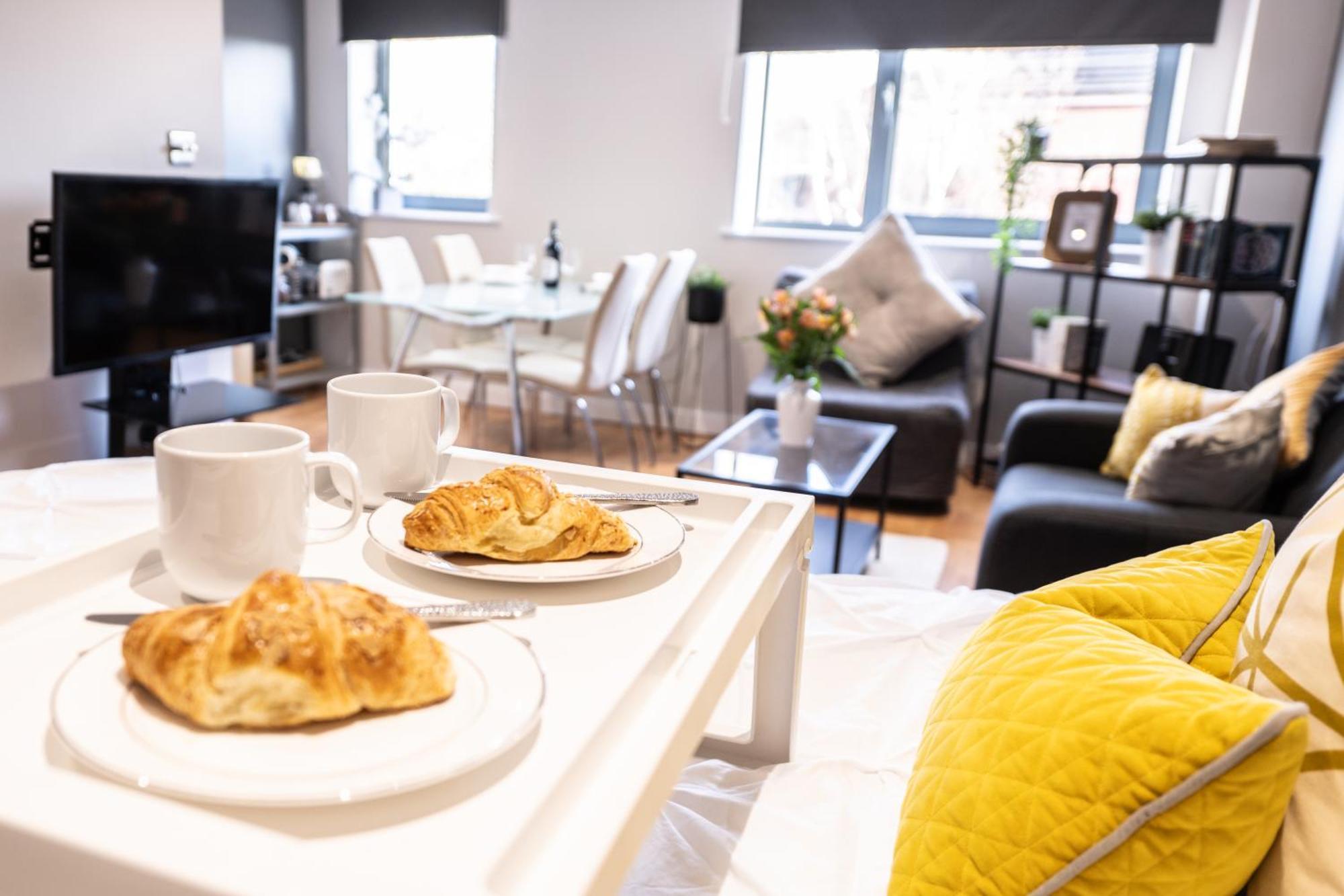 Perfectly Located City Centre Studio Apartment - West One With Free Wifi, Gym Access, Netflix Sheffield Exterior photo