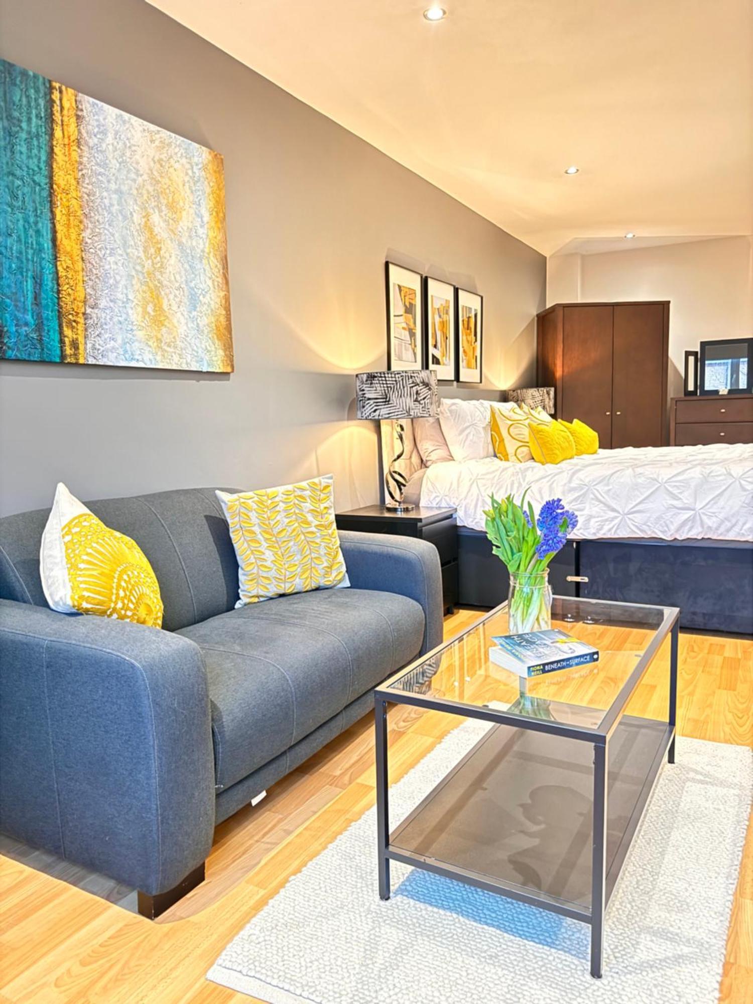Perfectly Located City Centre Studio Apartment - West One With Free Wifi, Gym Access, Netflix Sheffield Exterior photo