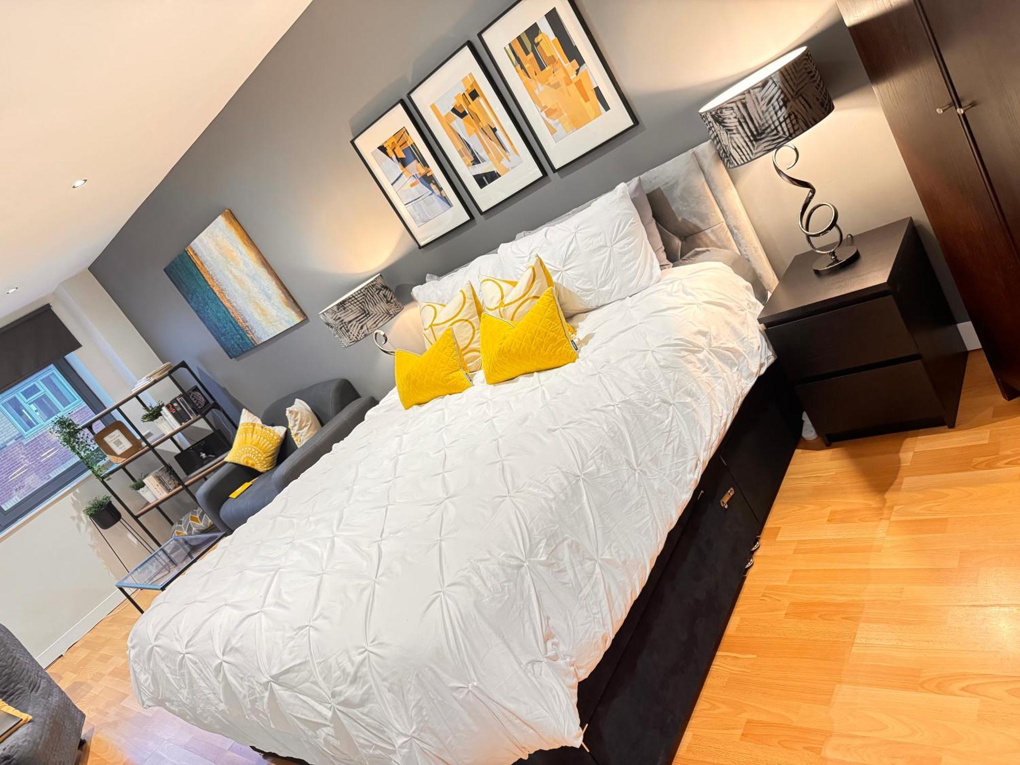 Perfectly Located City Centre Studio Apartment - West One With Free Wifi, Gym Access, Netflix Sheffield Exterior photo